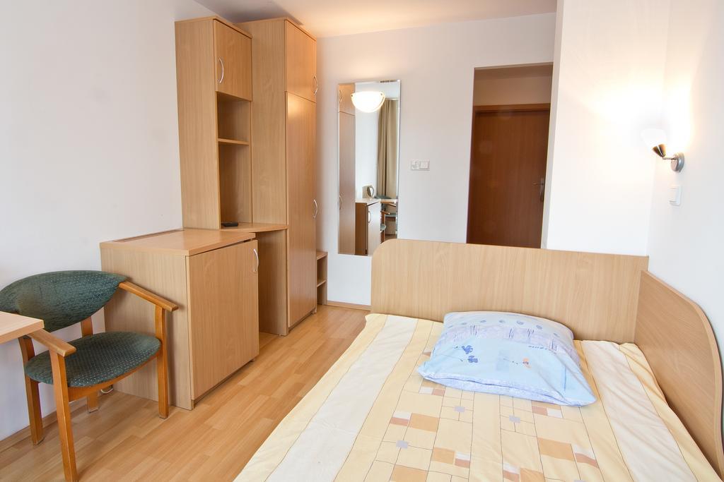 Centrum Wypoczynkowe Wiezyca Somonino Kamer foto